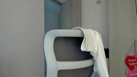 Zoe online show from June 22, 2026, 12:35 am