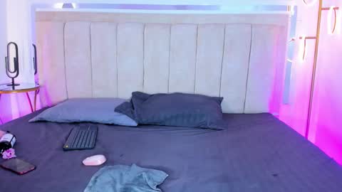 Zoe online show from November 21, 2025, 6:39 pm