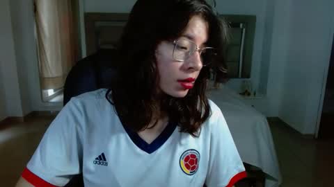 Snapshot of zoecruzz chatting on November 11, 2025, 3:12 pm ZOE online show from November 11, 2025, 3:12 pm