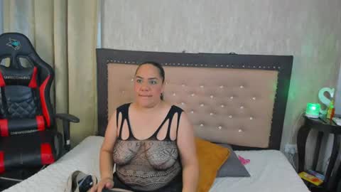 zoedeleon online show from July 12, 2026, 7:16 pm