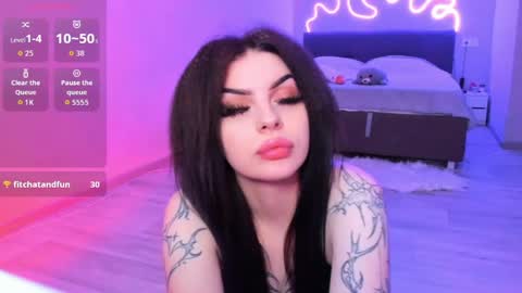 zoedrift online show from April 15, 2026, 7:10 pm