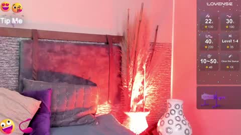 Zoe online show from February 5, 2025, 1:44 pm