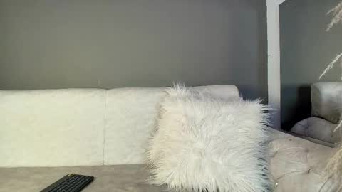 ZOE online show from June 4, 2026, 3:29 pm