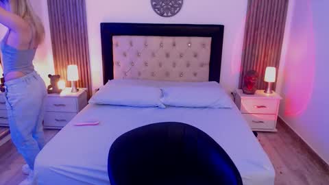 zoe online show from October 15, 2025, 3:50 am