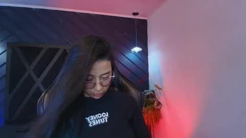 Zoe 3 online show from March 16, 2026, 5:17 pm