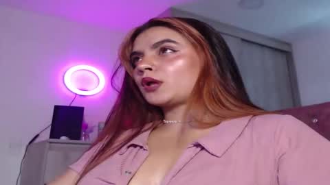 Zoee online show from June 5, 2026, 1:12 am