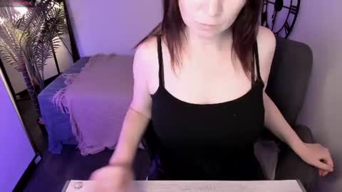 Zoe online show from July 25, 2026, 1:41 pm