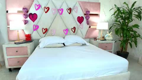 Snapshot of zoelucas chatting on September 22, 2025, 7:05 pm zoelucas online show from September 22, 2025, 7:05 pm