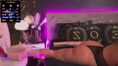 ZoeMesmerize online show from October 6, 2025, 4:59 pm