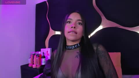 Snapshot of zoeswanx chatting on March 2, 2026, 3:20 am ZoeSwam online show from March 2, 2026, 3:20 am