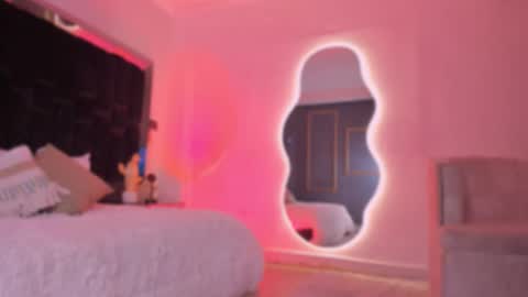 Snapshot of zoevidal_ chatting on October 1, 2025, 12:00 pm zoevidal_ online show from October 1, 2025, 12:00 pm