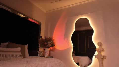 Snapshot of zoevidal_ chatting on November 10, 2025, 11:53 am zoevidal_ online show from November 10, 2025, 11:53 am