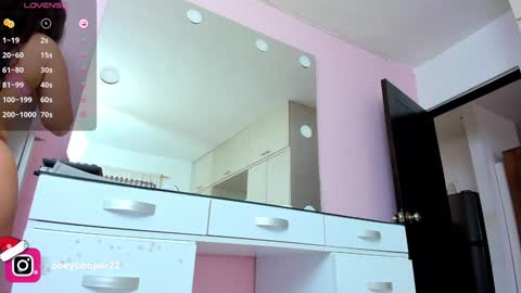 Snapshot of zoey_cooper chatting on December 22, 2024, 7:21 pm zoey Independent model online show from December 22, 2024, 7:21 pm