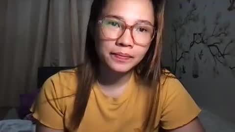 Snapshot of zoey_foryou chatting on December 2, 2024, 8:52 am zoey_foryou online show from December 2, 2024, 8:52 am