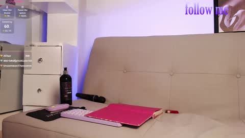 Snapshot of zoey_fox_ chatting on February 10, 2025, 12:19 am zoey fox online show from February 10, 2025, 12:19 am