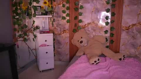 zoey fox  online show from May 21, 2026, 1:34 am
