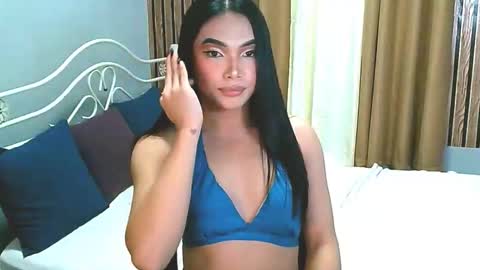 zoey online show from November 25, 2025, 6:46 am