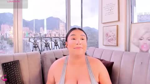 zoey thommpson online show from October 14, 2025, 7:47 pm