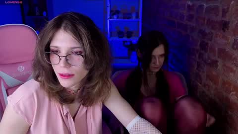 Zoria and Luna online show from April 23, 2026, 2:08 pm