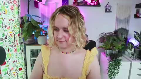 Zoey Ryan online show from July 11, 2026, 8:00 pm