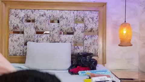 zoley  online show from December 22, 2025, 3:03 am