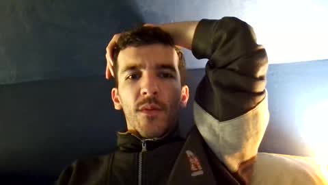 zom online show from November 19, 2025, 9:48 pm