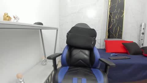     online show from November 7, 2025, 12:21 am