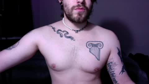 zorvello_83 online show from April 11, 2026, 8:24 pm