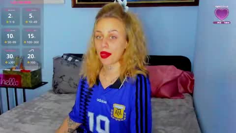 Mia online show from June 17, 2026, 8:43 pm