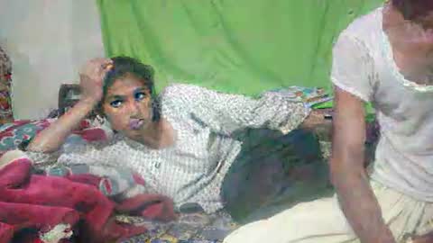 Snapshot of zoyakhan803 chatting on October 25, 2025, 10:04 pm zoyakhan803 online show from October 25, 2025, 10:04 pm