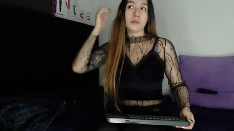 Snapshot of zpzphot chatting on November 3, 2025, 9:05 pm zpzphot online show from November 3, 2025, 9:05 pm