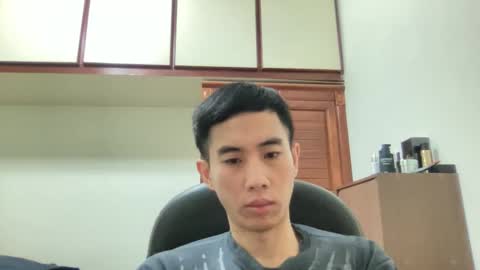 Snapshot of zseszsesz chatting on December 16, 2024, 3:22 pm Z online show from December 16, 2024, 3:22 pm