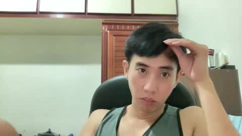 Snapshot of zseszsesz chatting on October 21, 2025, 3:57 pm Z online show from October 21, 2025, 3:57 pm