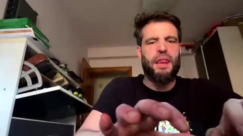 Snapshot of zurdineno chatting on July 2, 2026, 6:03 pm zurdineno online show from July 2, 2026, 6:03 pm