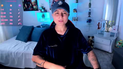 Zury Ramirez online show from December 20, 2025, 7:10 pm