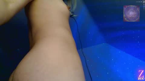 Snapshot of zya_zoo chatting on January 23, 2025, 8:24 pm ZYA online show from January 23, 2025, 8:24 pm