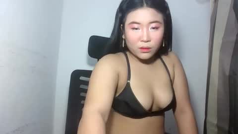 Snapshot of zyeii chatting on September 21, 2025, 1:13 pm sweet lylia online show from September 21, 2025, 1:13 pm