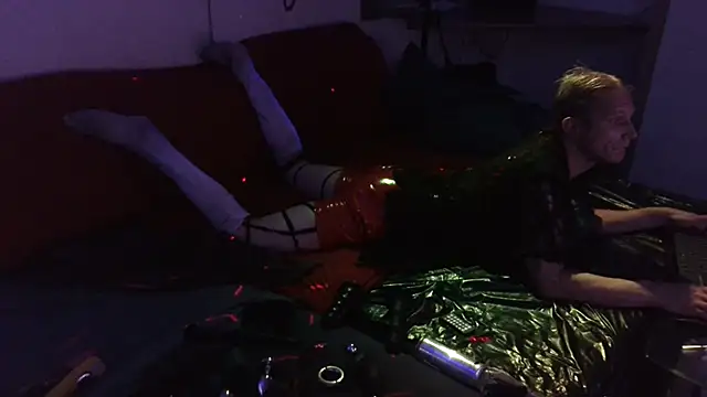 Snapshot of davidgntxxxxx chatting on October 16, 2025, 5:36 pm davidgntxxxxx online show from October 16, 2025, 5:36 pm