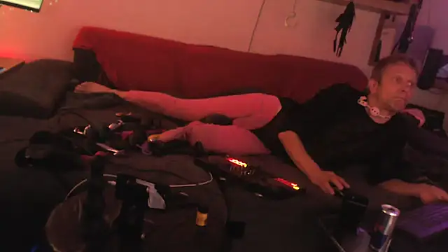 Snapshot of davidgntxxxxx chatting on November 1, 2025, 6:54 pm davidgntxxxxx online show from November 1, 2025, 6:54 pm