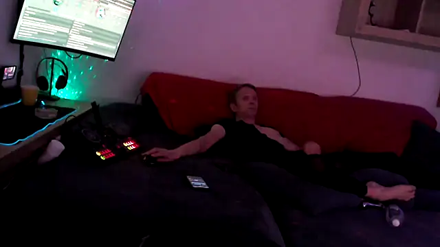 Snapshot of davidgntxxxxx chatting on November 2, 2025, 7:00 am davidgntxxxxx online show from November 2, 2025, 7:00 am