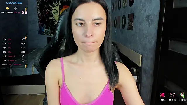 Snapshot of Horny_Nikki_ chatting on December 18, 2024, 8:20 am Horny Nikki online show from December 18, 2024, 8:20 am