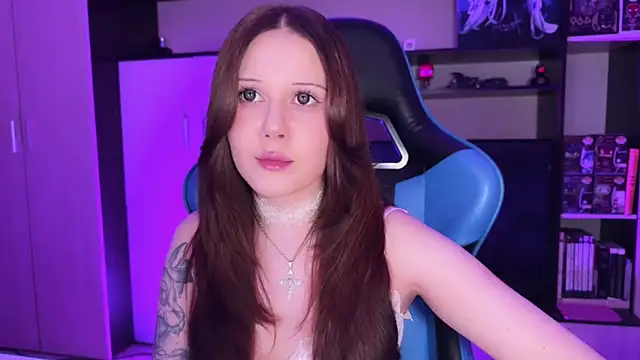 Snapshot of jasminevine chatting on June 17, 2026, 3:13 pm jasminevine online show from June 17, 2026, 3:13 pm