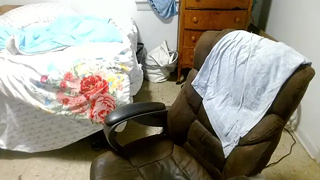 Snapshot of DADDY_KANE8--- chatting on April 4, 2026, 8:23 am DADDY KANE8--- online show from April 4, 2026, 8:23 am