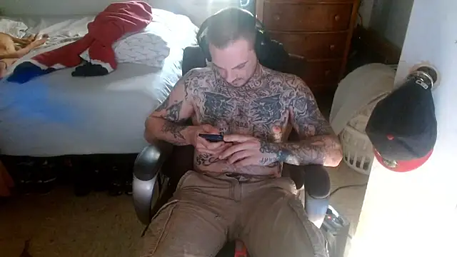 Snapshot of DADDY_KANE8--- chatting on April 14, 2026, 9:54 pm DADDY KANE8--- online show from April 14, 2026, 9:54 pm