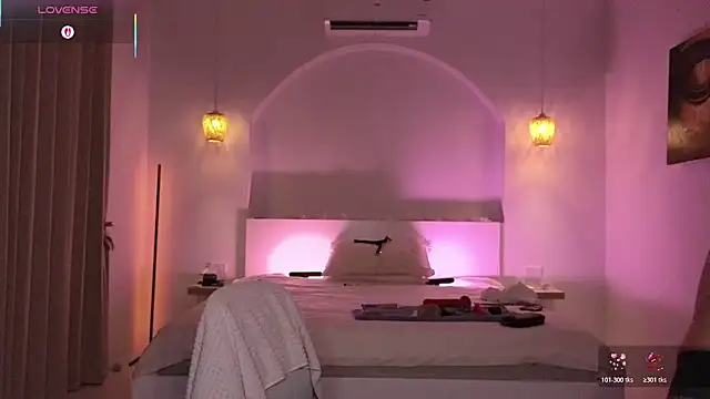 Helena Karel online show from November 15, 2025, 12:23 pm