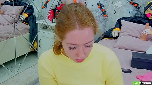 TinaBrook online show from October 27, 2025, 3:43 am