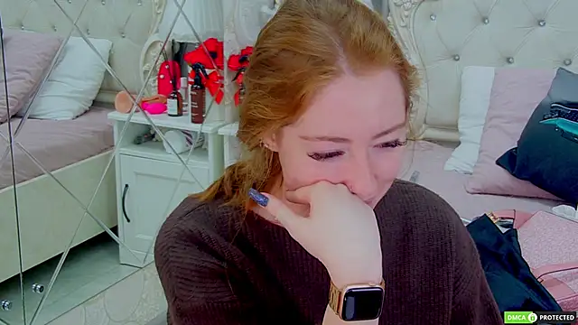 TinaBrook online show from November 3, 2025, 3:30 am