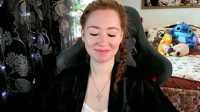 TinaBrook online show from March 19, 2026, 4:49 am