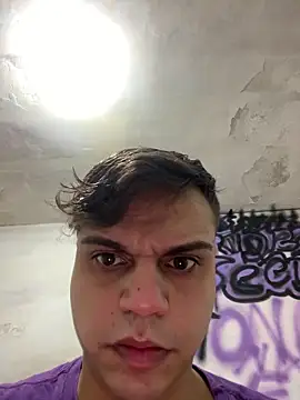 Magosupreme online show from April 3, 2026, 2:09 am