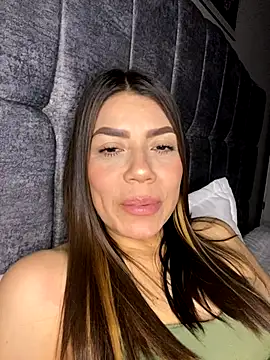 martina contreras online show from October 29, 2025, 5:10 am